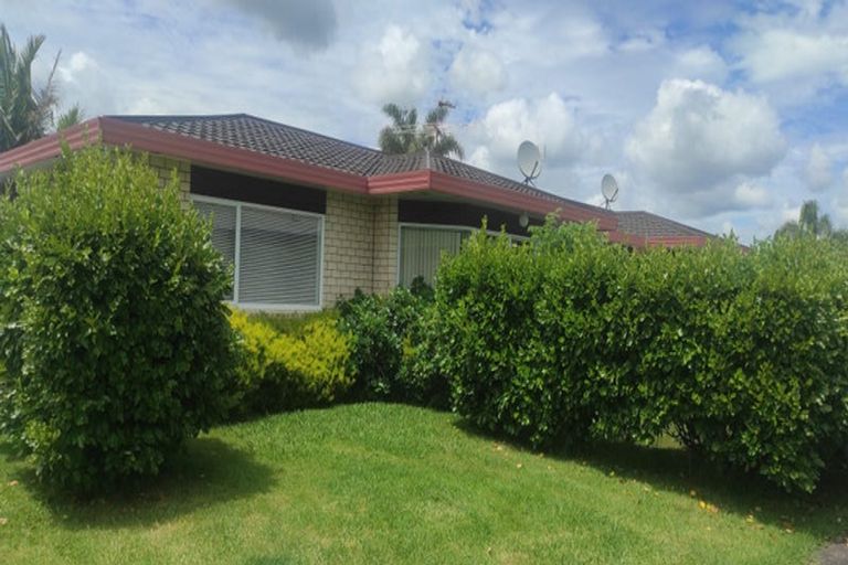 Photo of property in 98d Lakeside Drive, Orewa, 0931