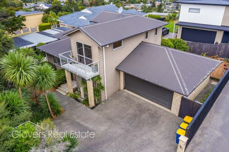 Photo of property in 6a Ava Avenue, Titirangi, Auckland, 0604