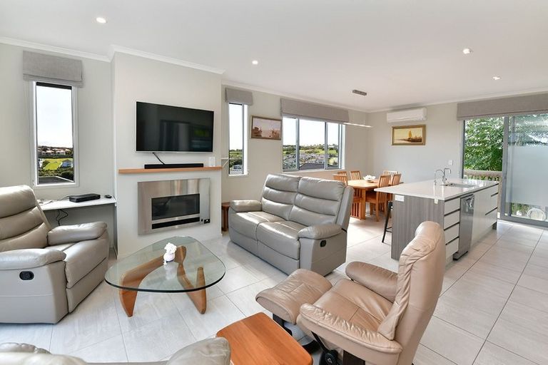 Photo of property in 14 Kiwa Crescent, Gulf Harbour, Whangaparaoa, 0930