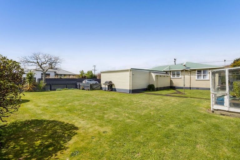 Photo of property in 25 Waihi Road, Hawera, 4610