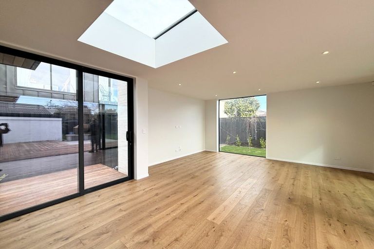 Photo of property in 7 Roa Road, Fendalton, Christchurch, 8041