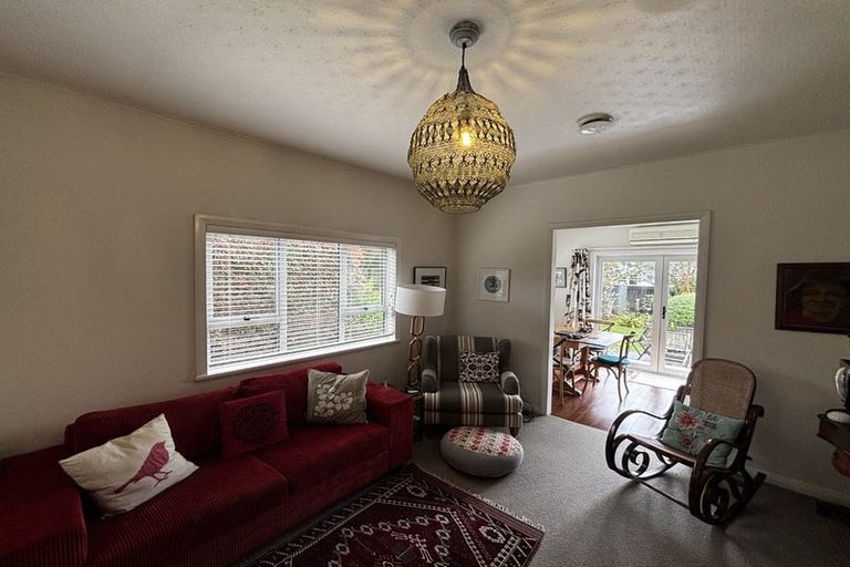 Photo of property in 115 Brooklands Road, Brooklands, New Plymouth, 4310