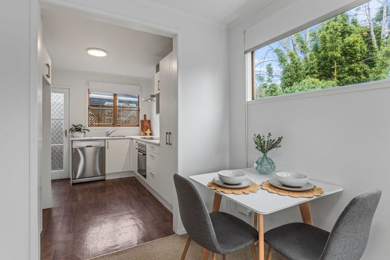 Photo of property in 3/9 Fuchsia Place, Birkdale, Auckland, 0626