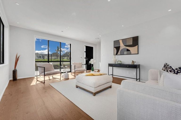 Photo of property in 2 Picnic Point Road, Hobsonville, Auckland, 0616