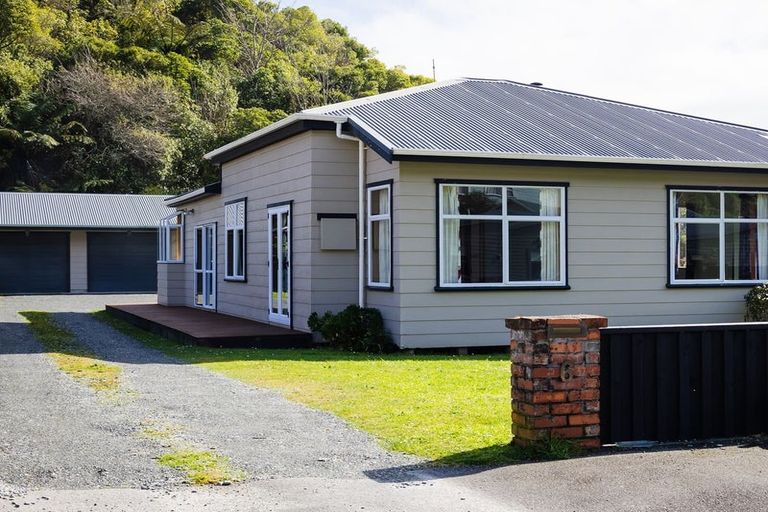 Photo of property in 6 Blackmore Street, Greymouth, 7805