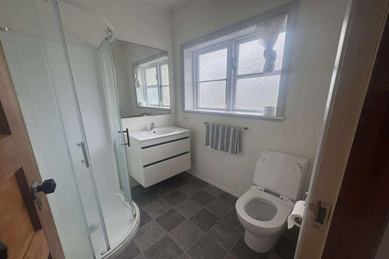 Photo of property in 84 Sunshine Avenue, Karori, Wellington, 6012