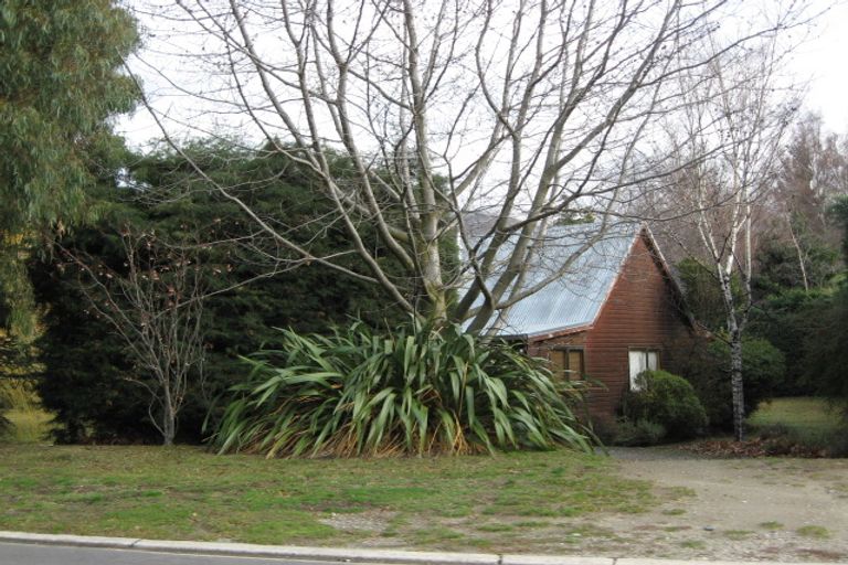 Photo of property in 21 Kowhai Drive, Wanaka, 9305