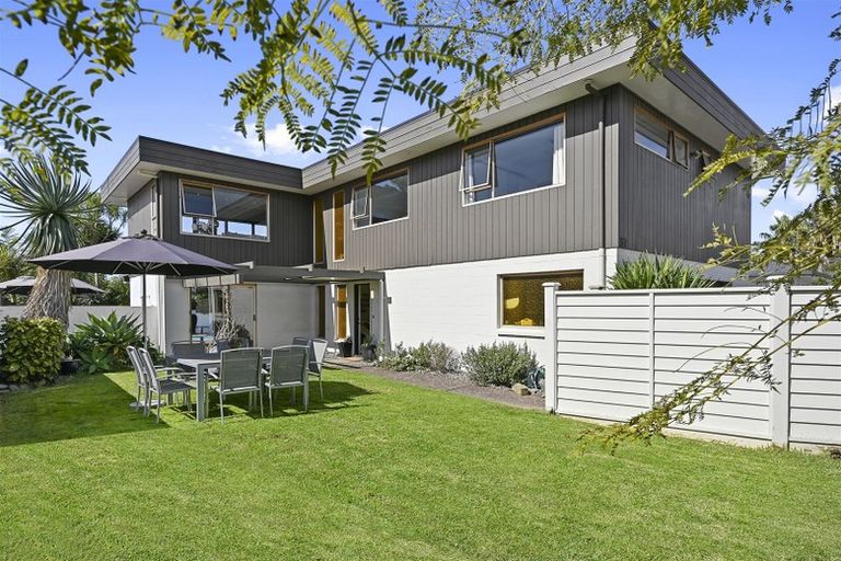Photo of property in 37 Amante Crescent, Mairangi Bay, Auckland, 0630