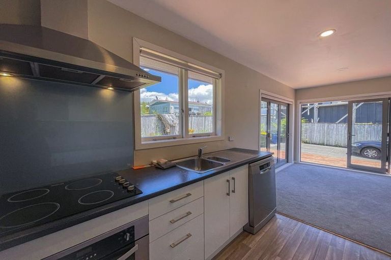Photo of property in 39a Fairclough Road, Beach Haven, Auckland, 0626
