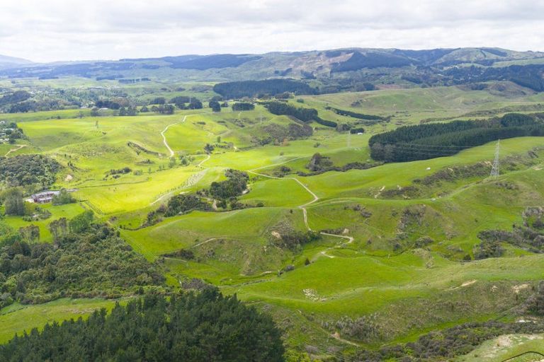 Photo of property in 158 Pahiatua Aokautere Road, Aokautere, 4471