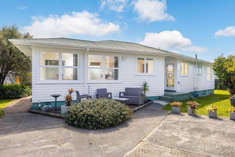 Photo of property in 67 Te Kanawa Crescent, Henderson, Auckland, 0610