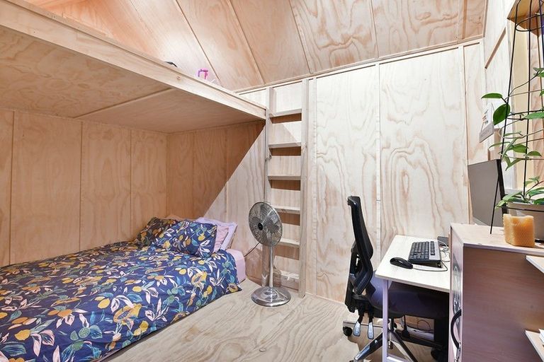 Photo of property in 9 Neptune Avenue, Beach Haven, Auckland, 0626