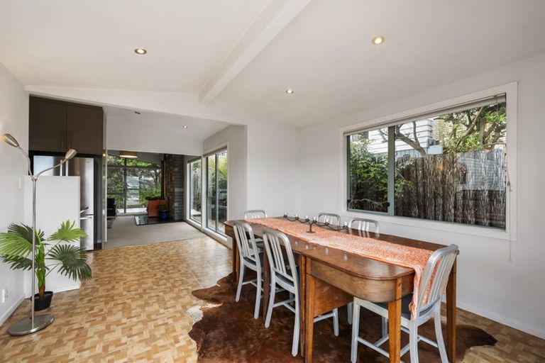 Photo of property in 11 Southern Cross Crescent, Island Bay, Wellington, 6023