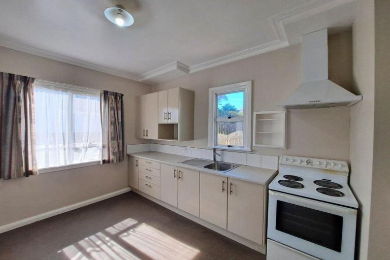 Photo of property in 199 Tukapa Street, Westown, New Plymouth, 4310