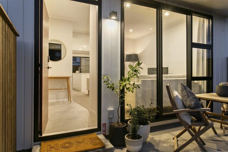 Photo of property in 7 Sacred Kingfisher Road, Hobsonville, Auckland, 0616