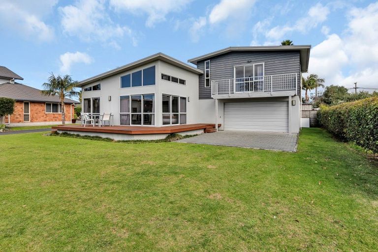 Photo of property in 152d One Tree Point Road, One Tree Point, 0118