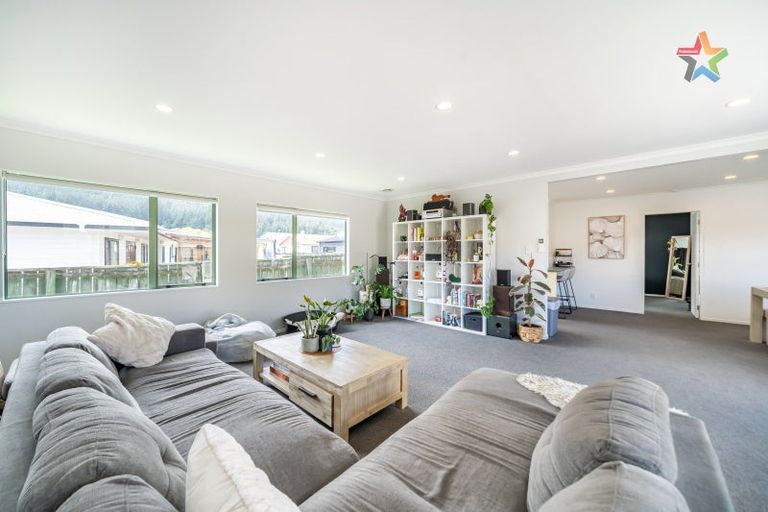 Photo of property in 5a Kilkenny Grove, Wainuiomata, Lower Hutt, 5014