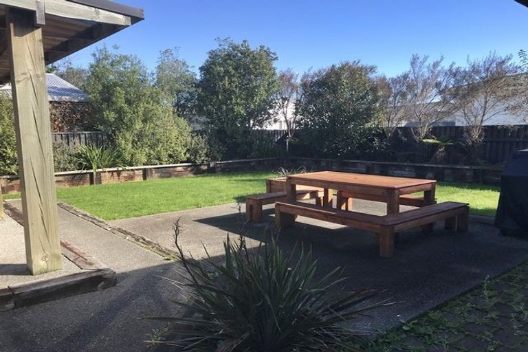Photo of property in 21 Featherston Street, Takaro, Palmerston North, 4412