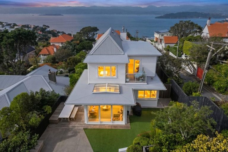 Photo of property in 20 Roscoe Terrace, Wadestown, Wellington, 6012