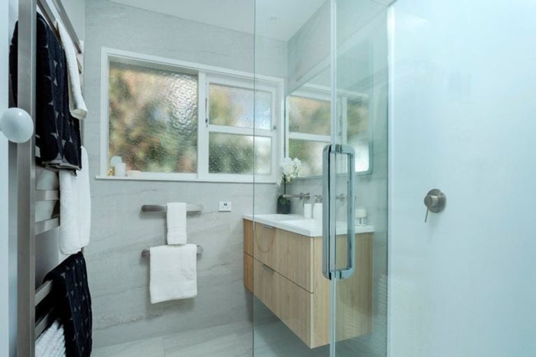 Photo of property in 6 Monarch Avenue, Hillcrest, Auckland, 0627