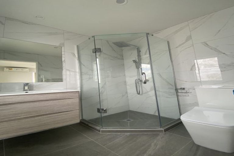 Photo of property in 74e Miller Road, Mangere Bridge, Auckland, 2022