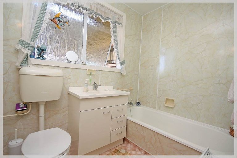 Photo of property in 37 Futter Street, Foxton, 4814