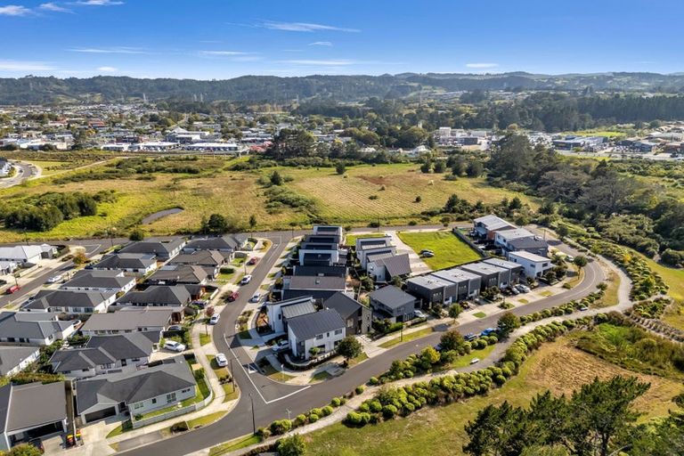 Photo of property in 19 Konoba Avenue, Kumeu, 0810