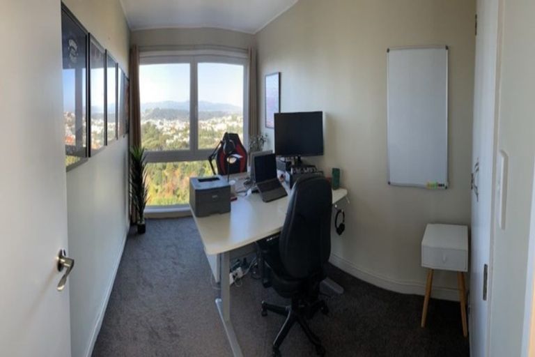 Photo of property in 51 Harbour View Road, Northland, Wellington, 6012