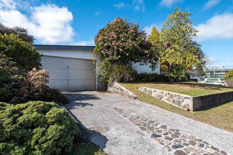 Photo of property in 2 Hector Place, Sunnybrook, Rotorua, 3015