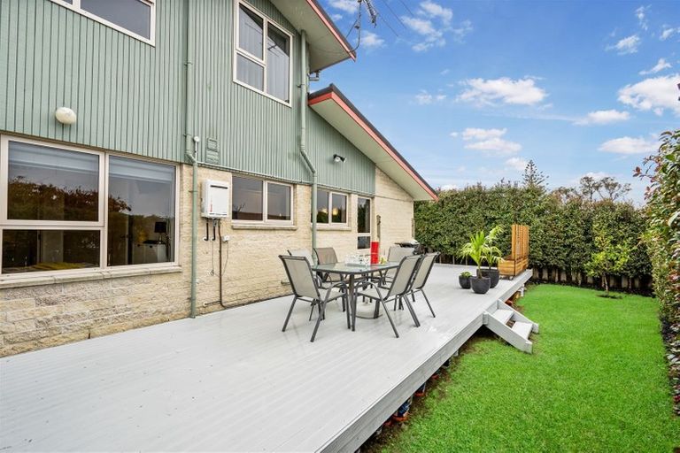 Photo of property in 2/1 Serrita Avenue, Sunnyhills, Auckland, 2010