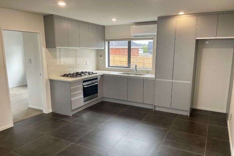 Photo of property in 43 Renata Crescent, Te Atatu Peninsula, Auckland, 0610