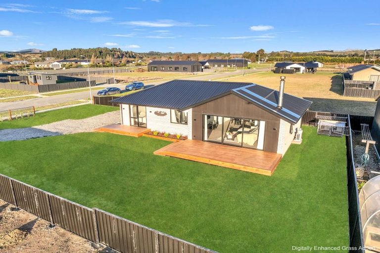 Photo of property in 102 Tukare Loop, Te Anau, 9600