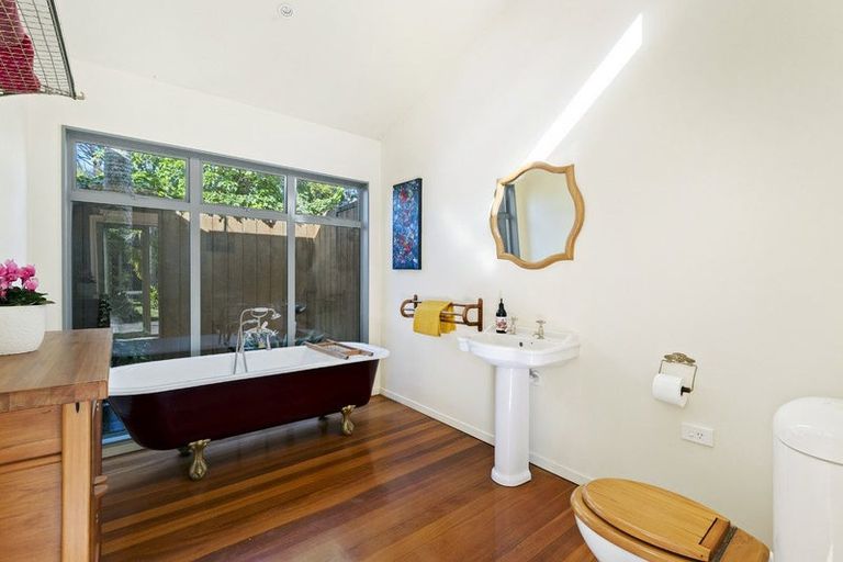 Photo of property in 417 Paremoremo Road, Paremoremo, Auckland, 0632