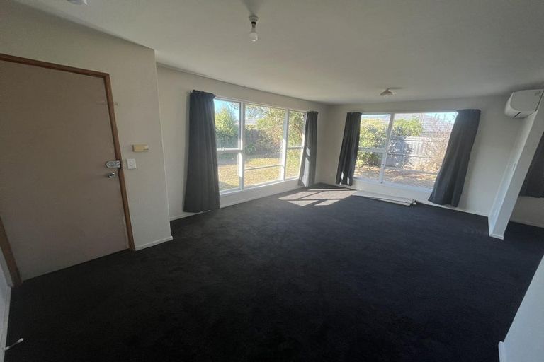 Photo of property in 9 Farnborough Street, Aranui, Christchurch, 8061