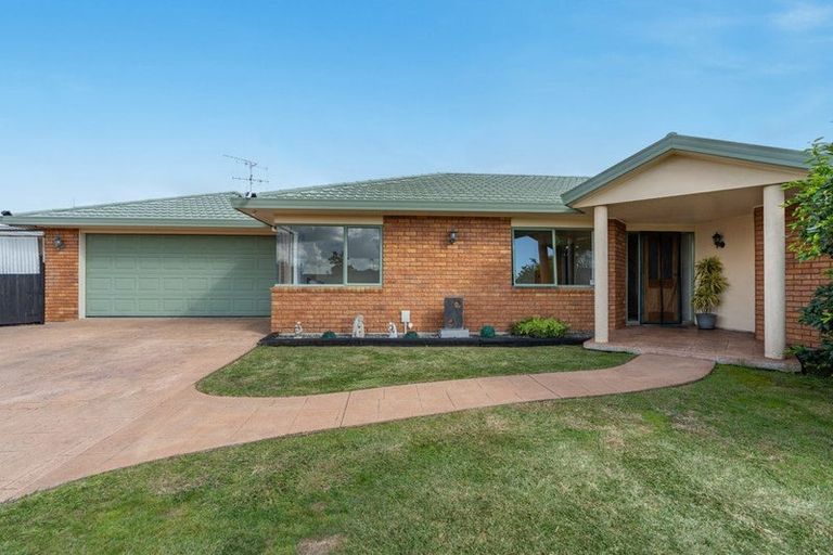 Photo of property in 5 Maahutaupeke Place, St Andrews, Hamilton, 3200
