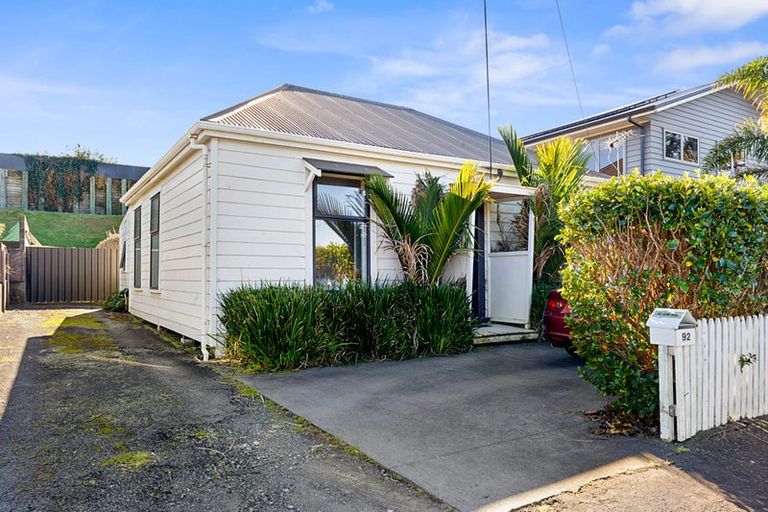 Photo of property in 92 Young Street, New Plymouth, 4310