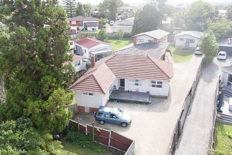 Photo of property in 86 Barrys Road, Glendene, Auckland, 0602