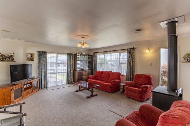 Photo of property in 61 Racecourse Road, Waipukurau, 4200