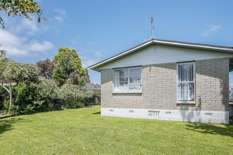 Photo of property in 52a Kapiti Road, Paraparaumu, 5032
