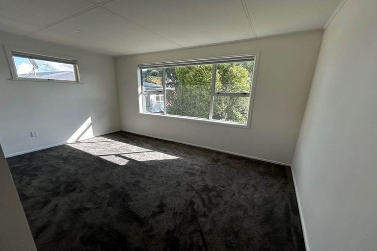 Photo of property in 9 Awaroa Road, Helensville, 0800