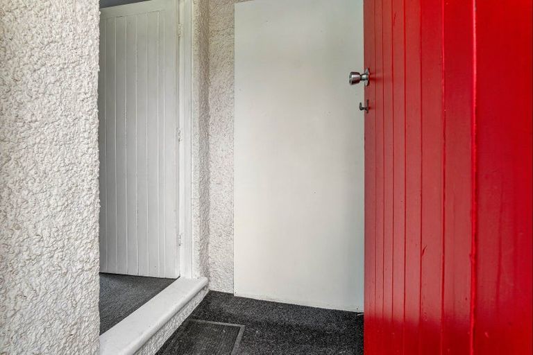 Photo of property in 49 High Street, Eltham, 4322