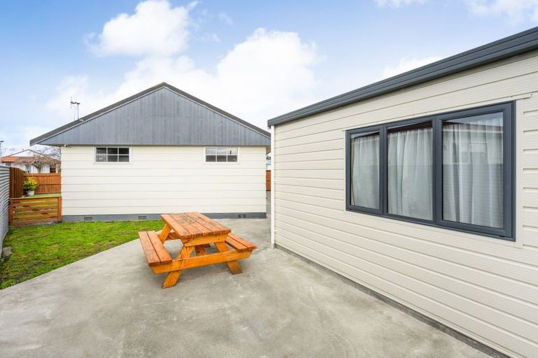 Photo of property in 35 Hillcrest Drive, Kelvin Grove, Palmerston North, 4414