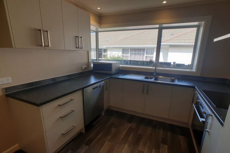 Photo of property in 37 Acacia Avenue, Upper Riccarton, Christchurch, 8041
