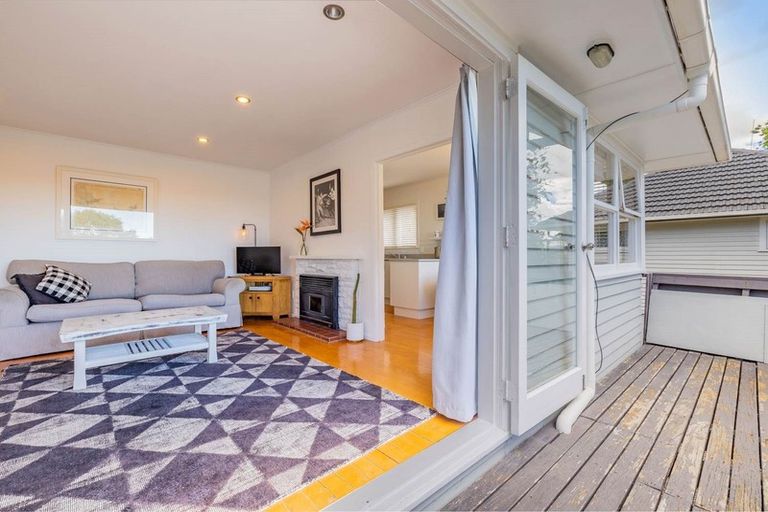 Photo of property in 37 Rosalind Road, Glenfield, Auckland, 0629