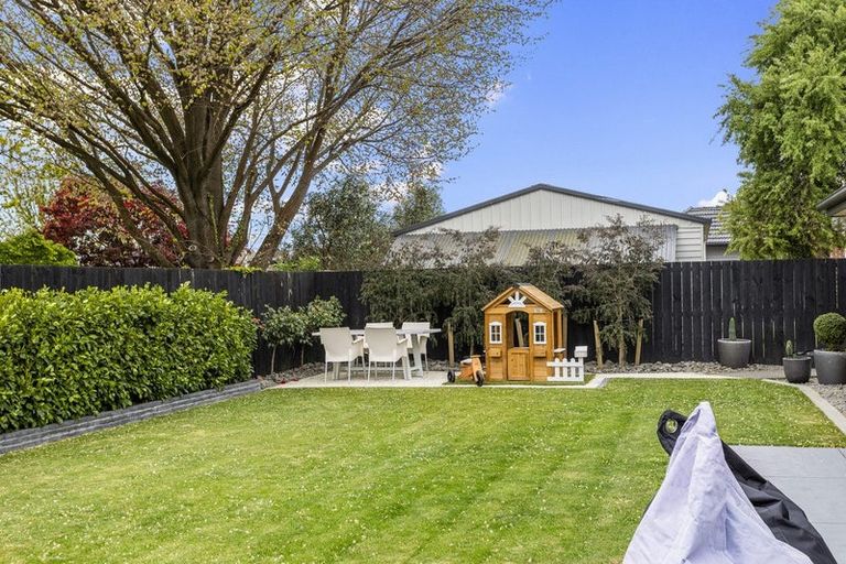 Photo of property in 4 Magnolia Lane, St Albans, Christchurch, 8052