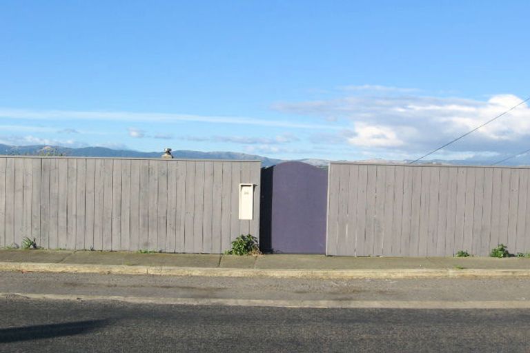 Photo of property in 36 Pikarere Street, Titahi Bay, Porirua, 5022