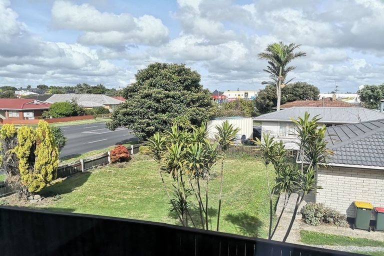 Photo of property in 2/86 East Tamaki Road, Papatoetoe, Auckland, 2025