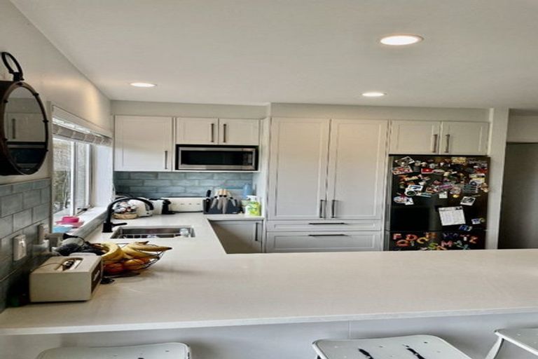 Photo of property in 3 Fresil Lane, Massey, Auckland, 0614