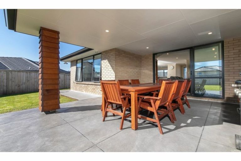Photo of property in 8 Remana Crescent, Huapai, Kumeu, 0810