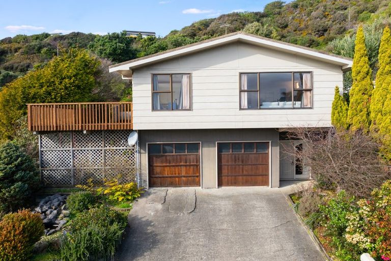 Photo of property in 25 Leeward Drive, Whitby, Porirua, 5024